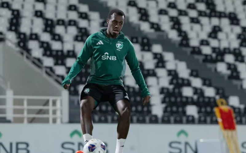 بندر الرزيحان يفضح السر.. عودة سعود عبد الحميد للهلال ممكنة؟